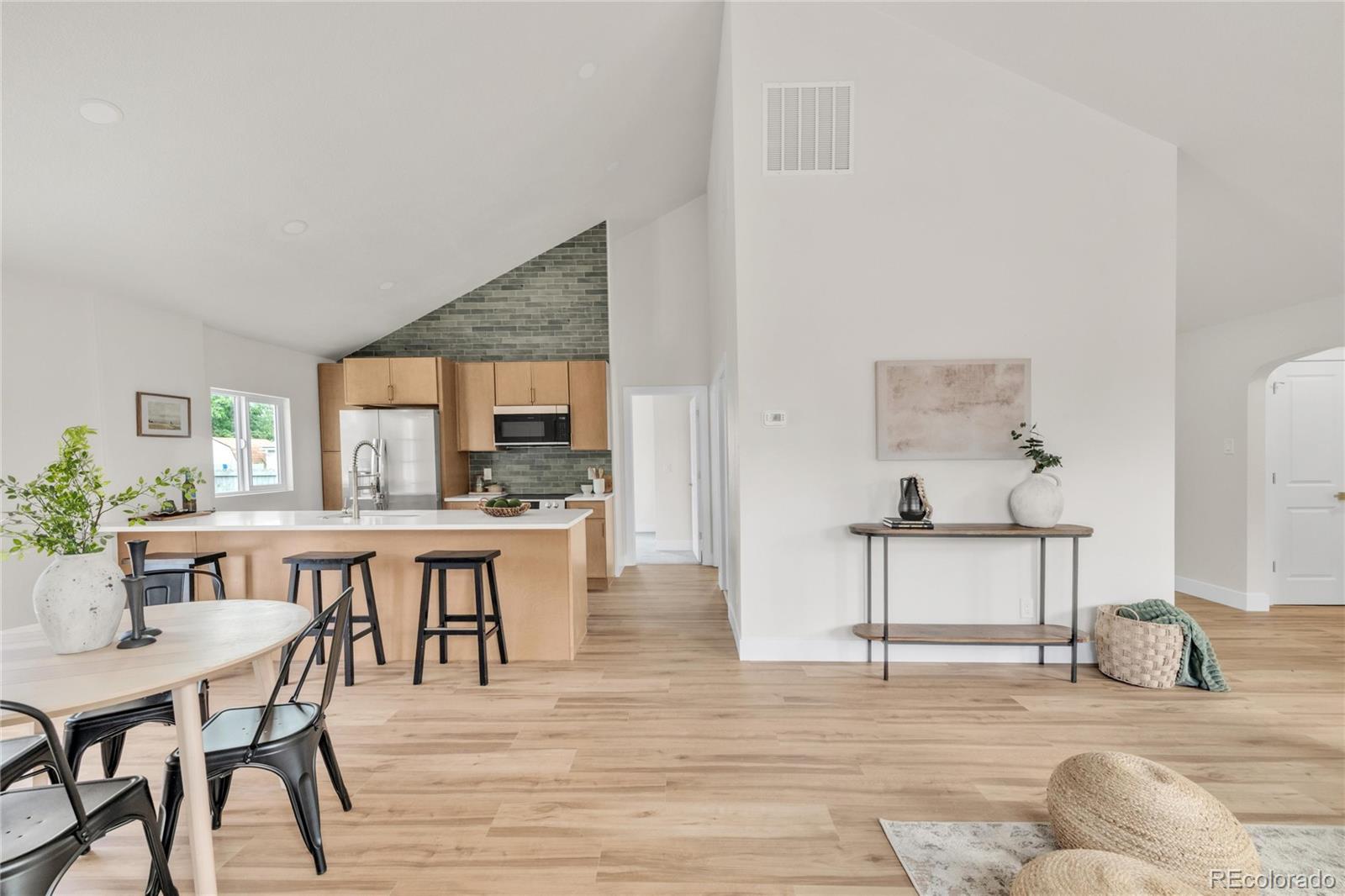 MLS Image #8 for 2600 s downing street,denver, Colorado