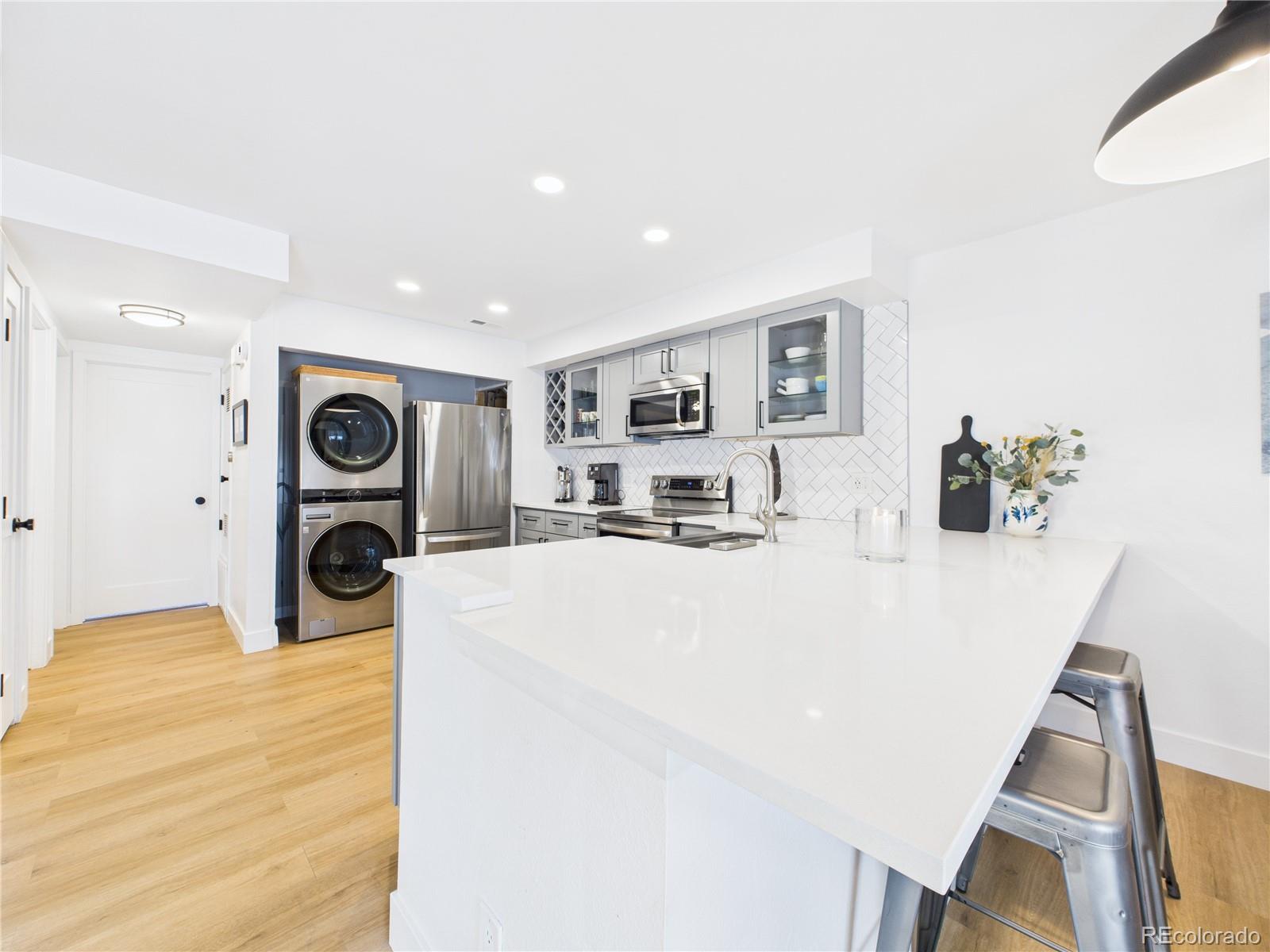 MLS Image #5 for 5936 s willow way,greenwood village, Colorado