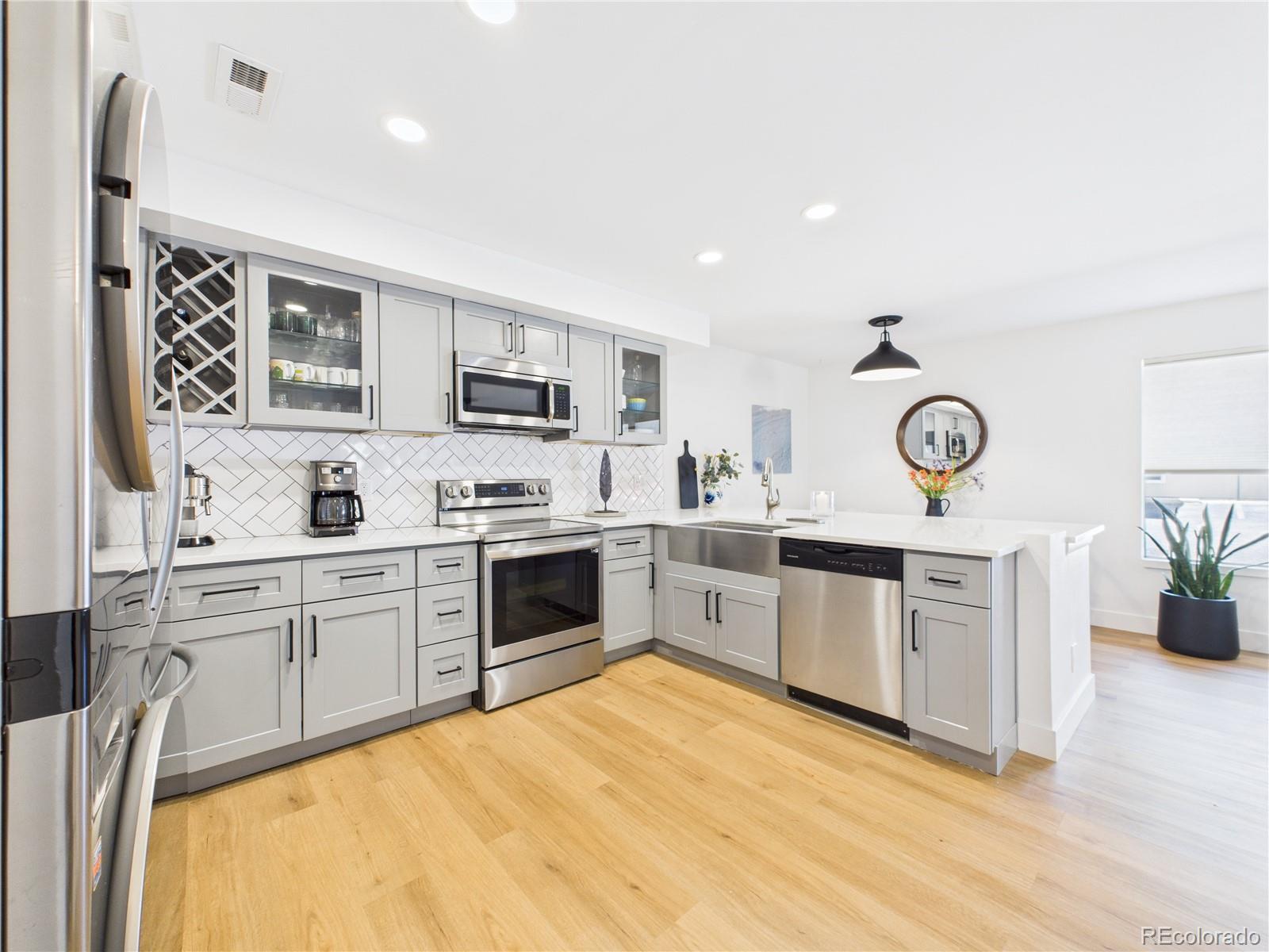 MLS Image #6 for 5936 s willow way,greenwood village, Colorado