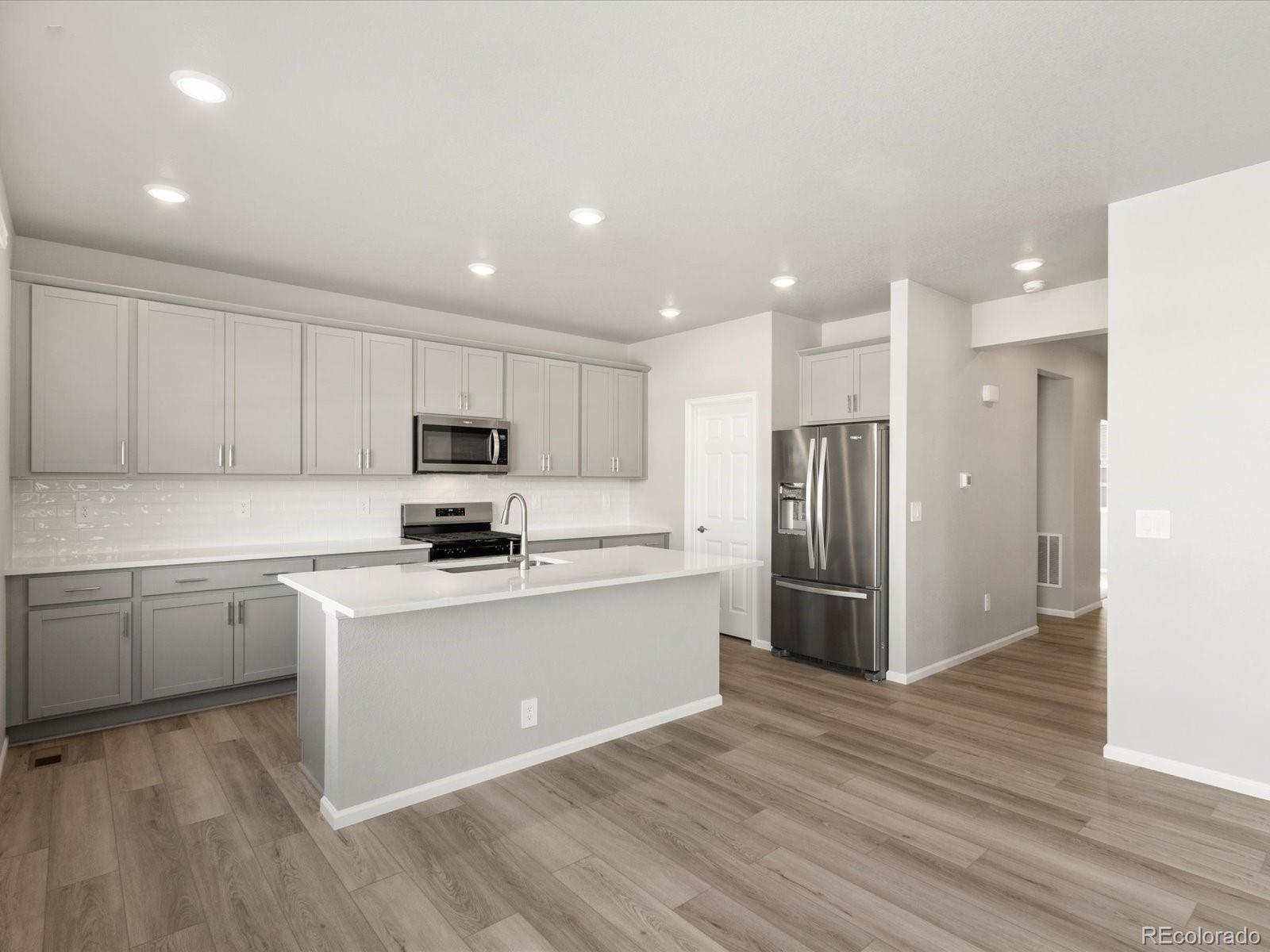 MLS Image #10 for 1027  odessa lake road,severance, Colorado