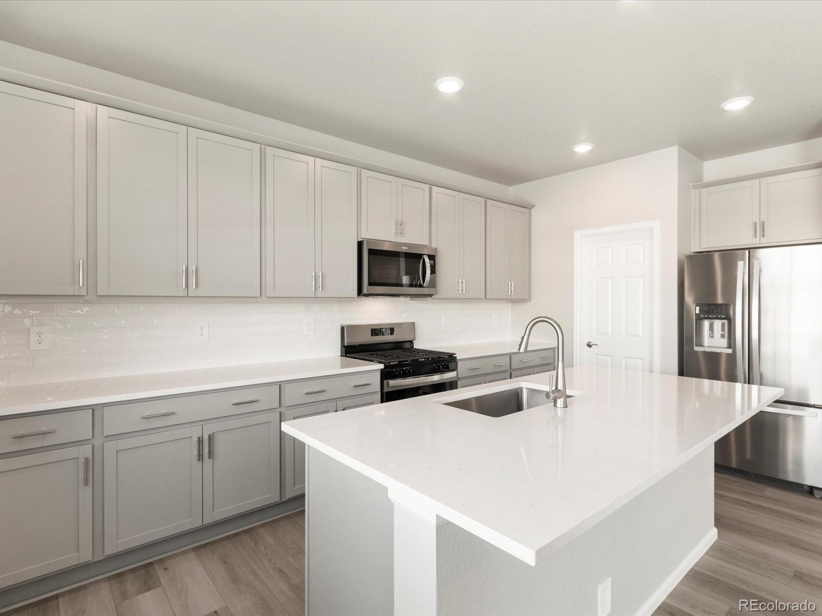MLS Image #11 for 1027  odessa lake road,severance, Colorado
