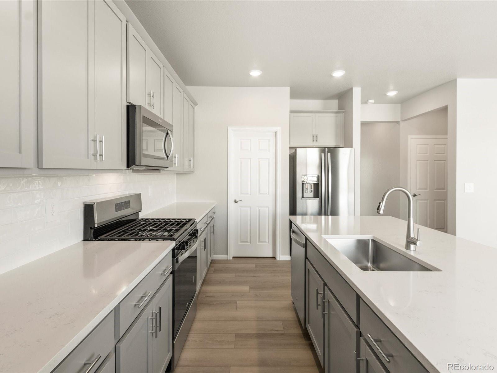 MLS Image #13 for 1027  odessa lake road,severance, Colorado