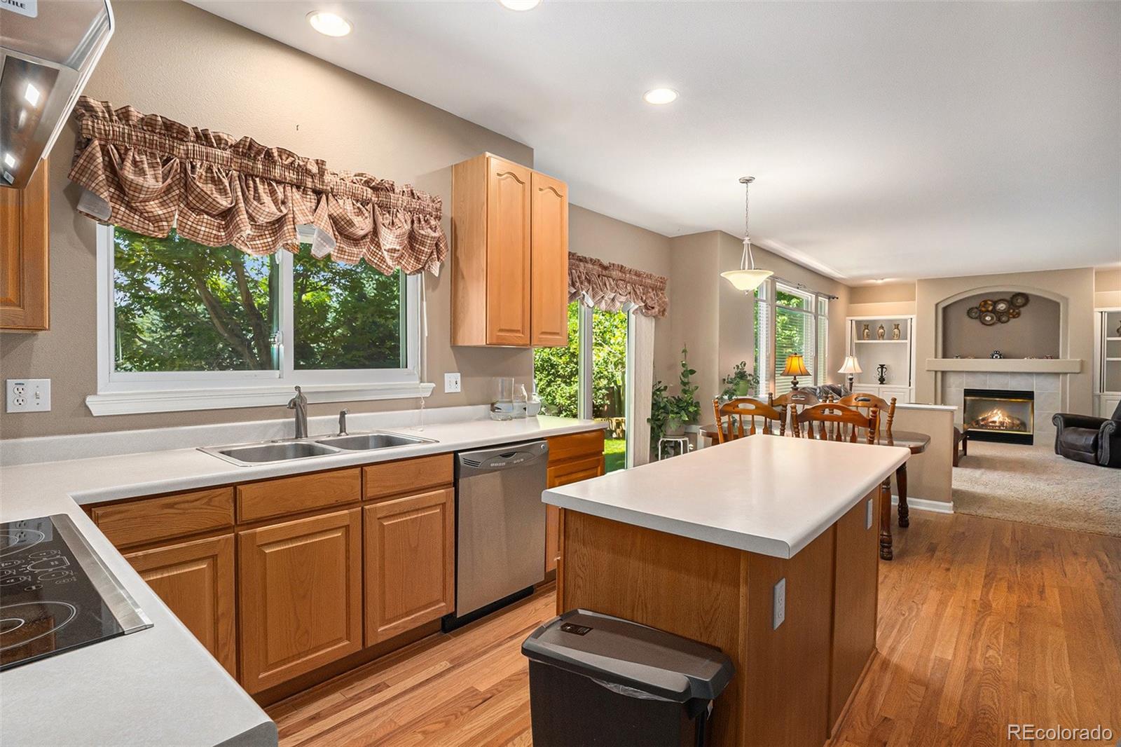 MLS Image #22 for 5569 s helena street,centennial, Colorado