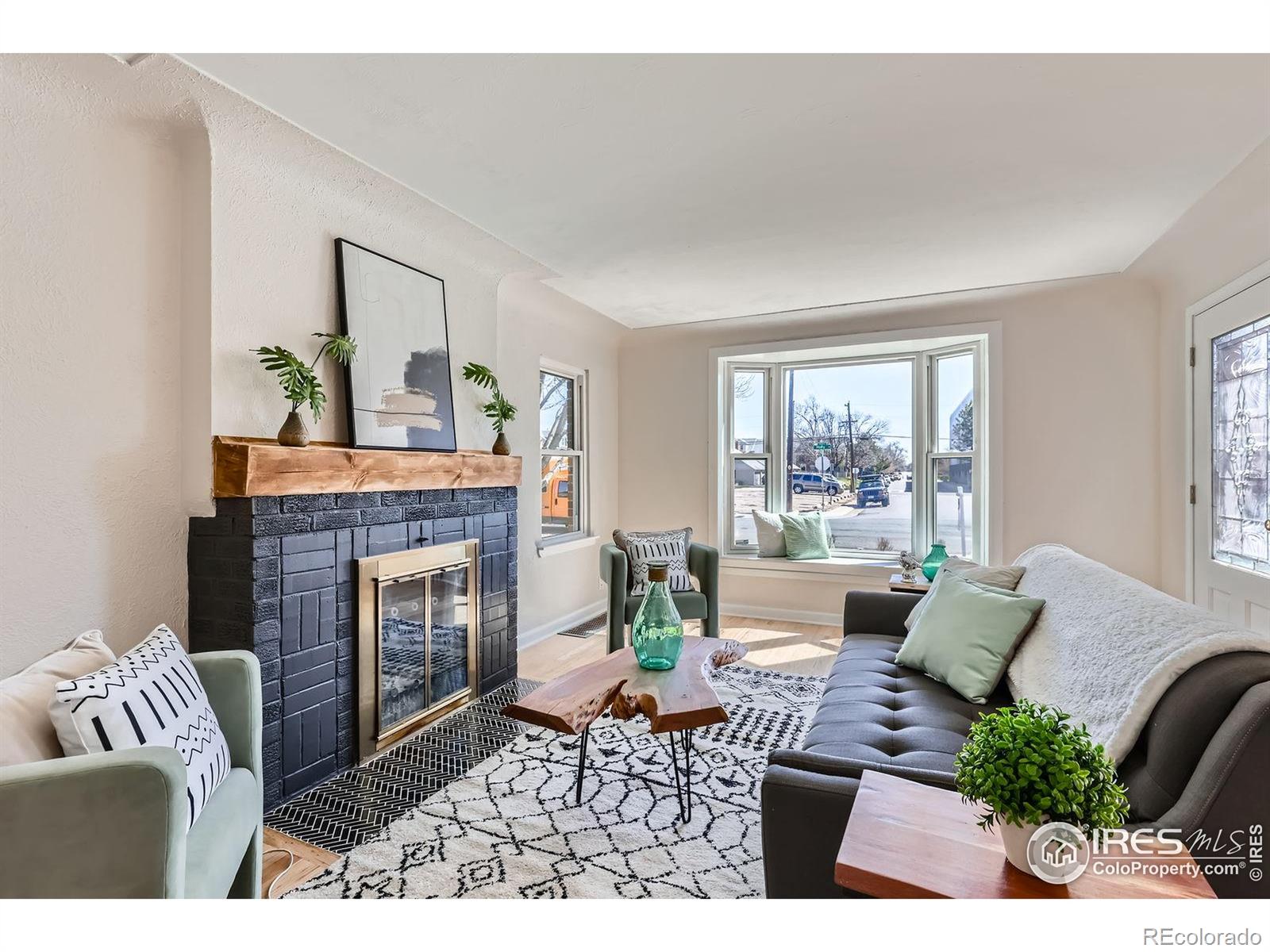 MLS Image #1 for 865  holly street,denver, Colorado