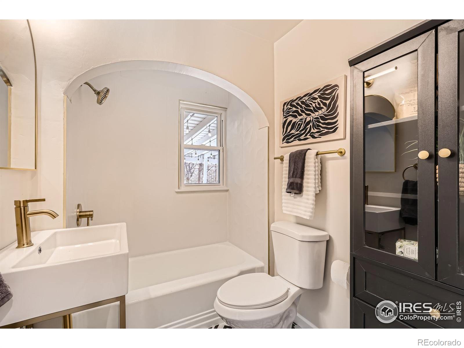 MLS Image #9 for 865  holly street,denver, Colorado