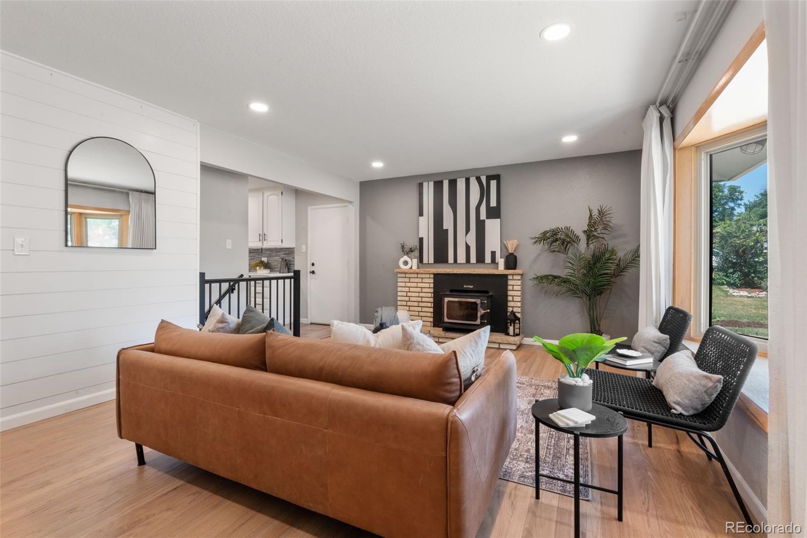 MLS Image #2 for 2963 s vrain street,denver, Colorado