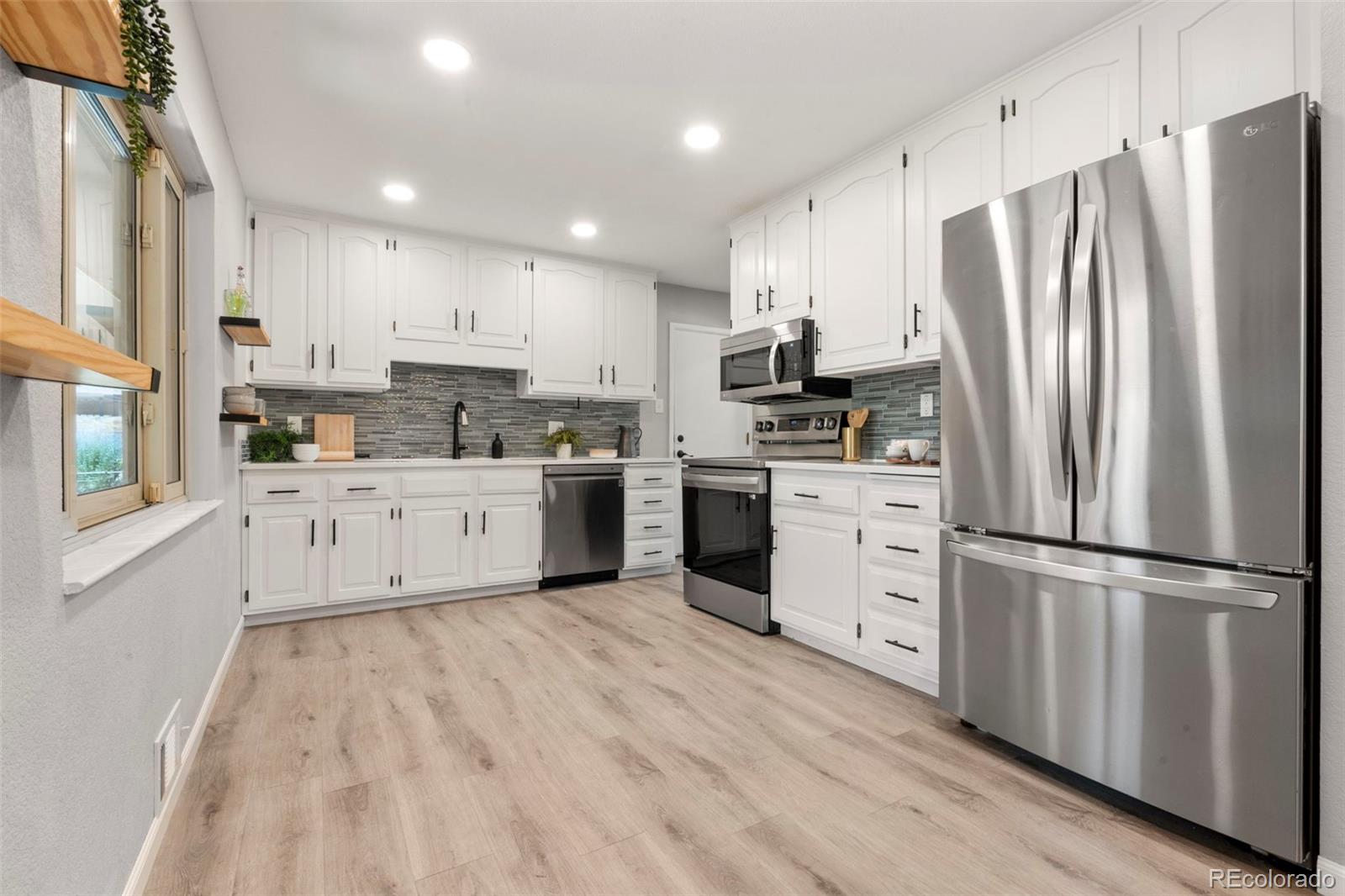 MLS Image #5 for 2963 s vrain street,denver, Colorado
