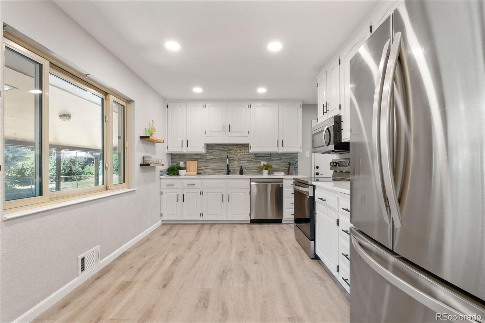 MLS Image #7 for 2963 s vrain street,denver, Colorado