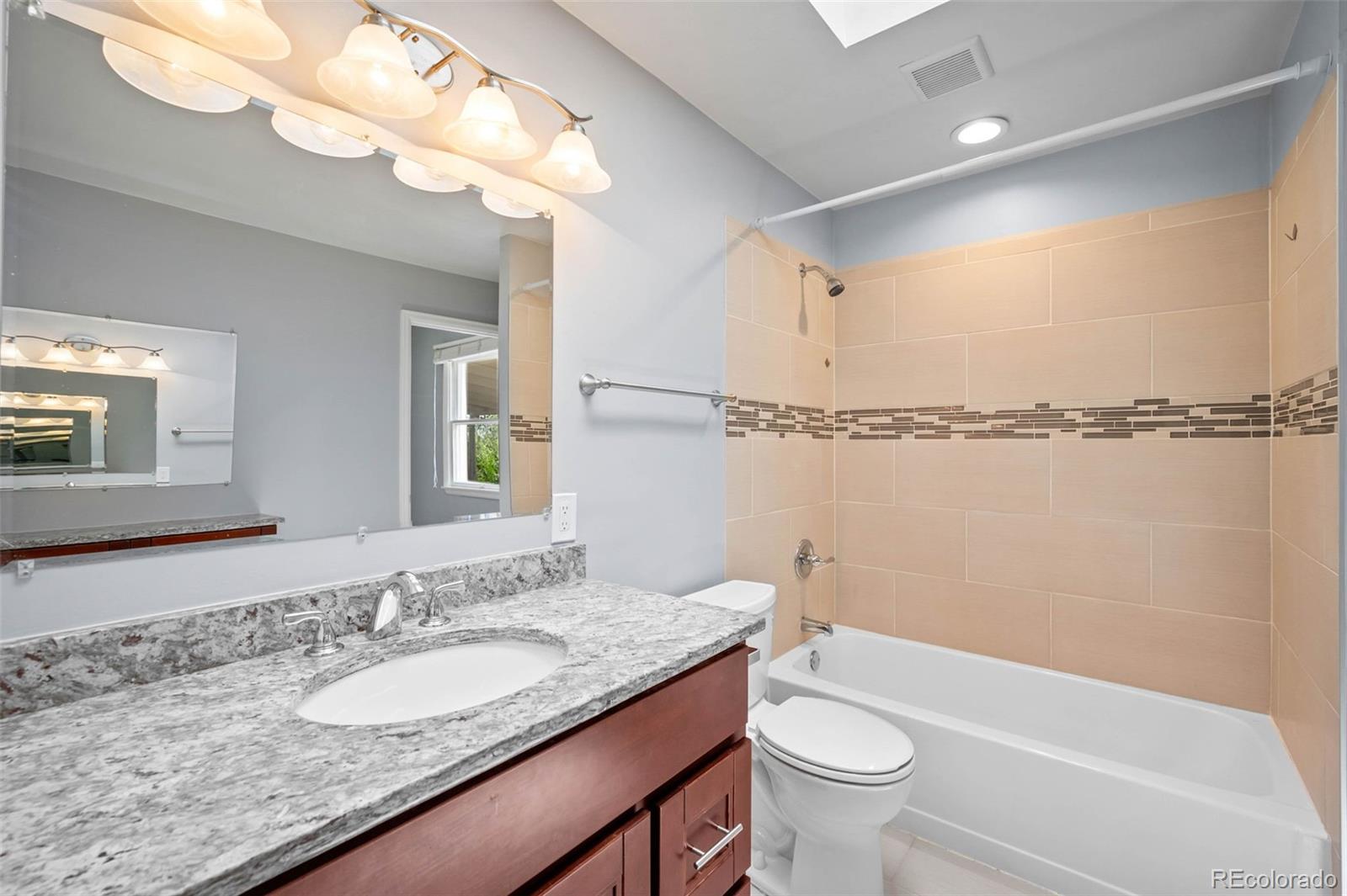 MLS Image #10 for 6749 s foresthill street,littleton, Colorado