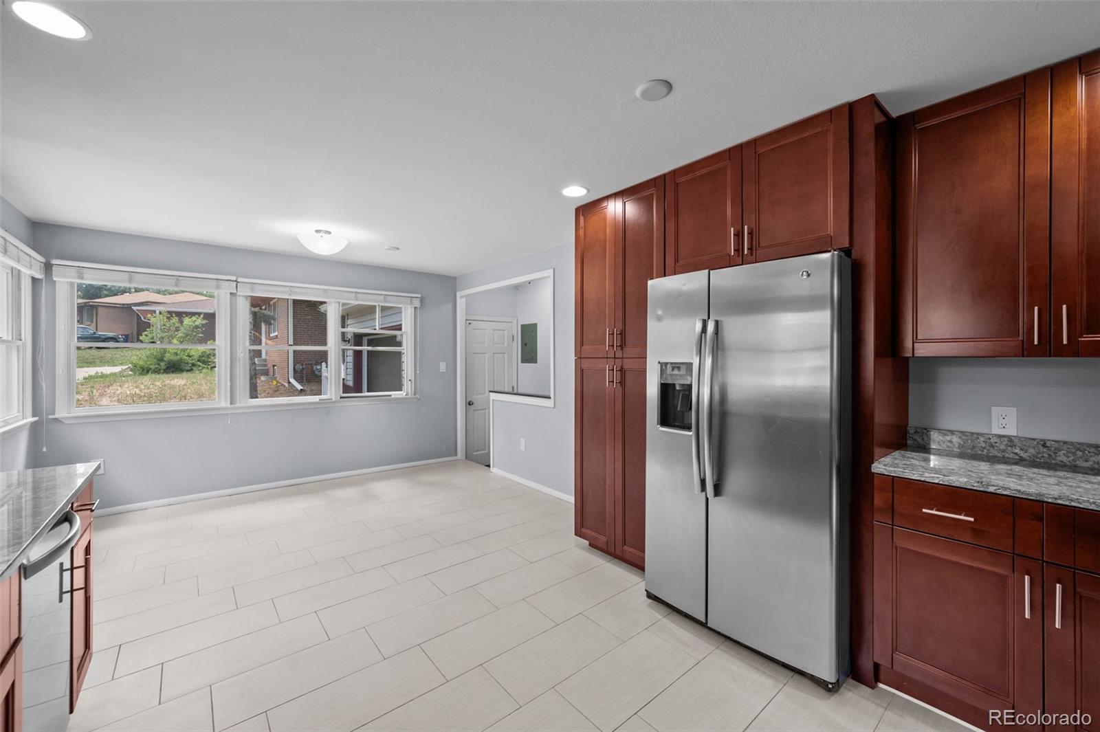 MLS Image #14 for 6749 s foresthill street,littleton, Colorado