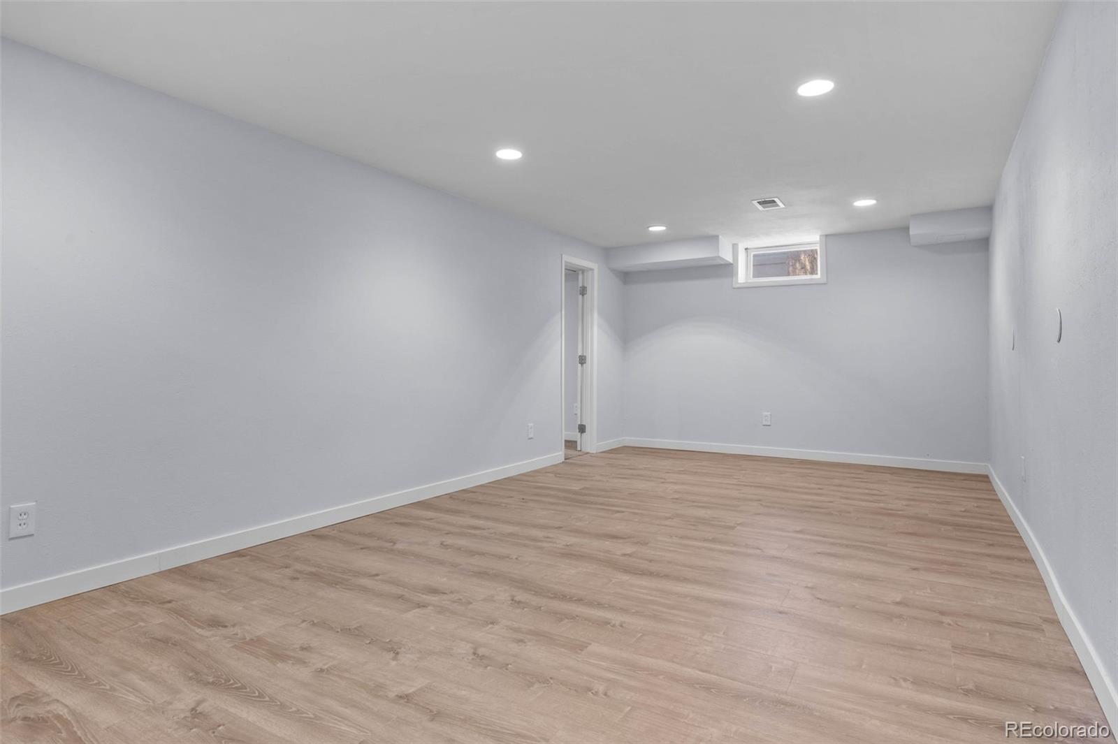 MLS Image #22 for 6749 s foresthill street,littleton, Colorado
