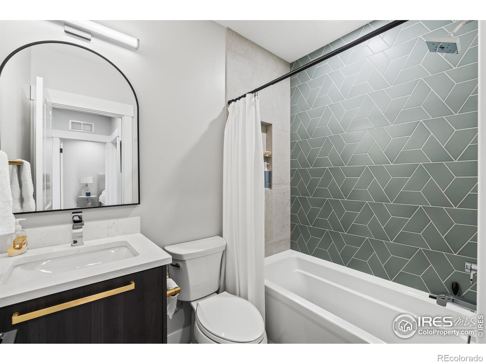 MLS Image #29 for 2127  picture point drive,windsor, Colorado