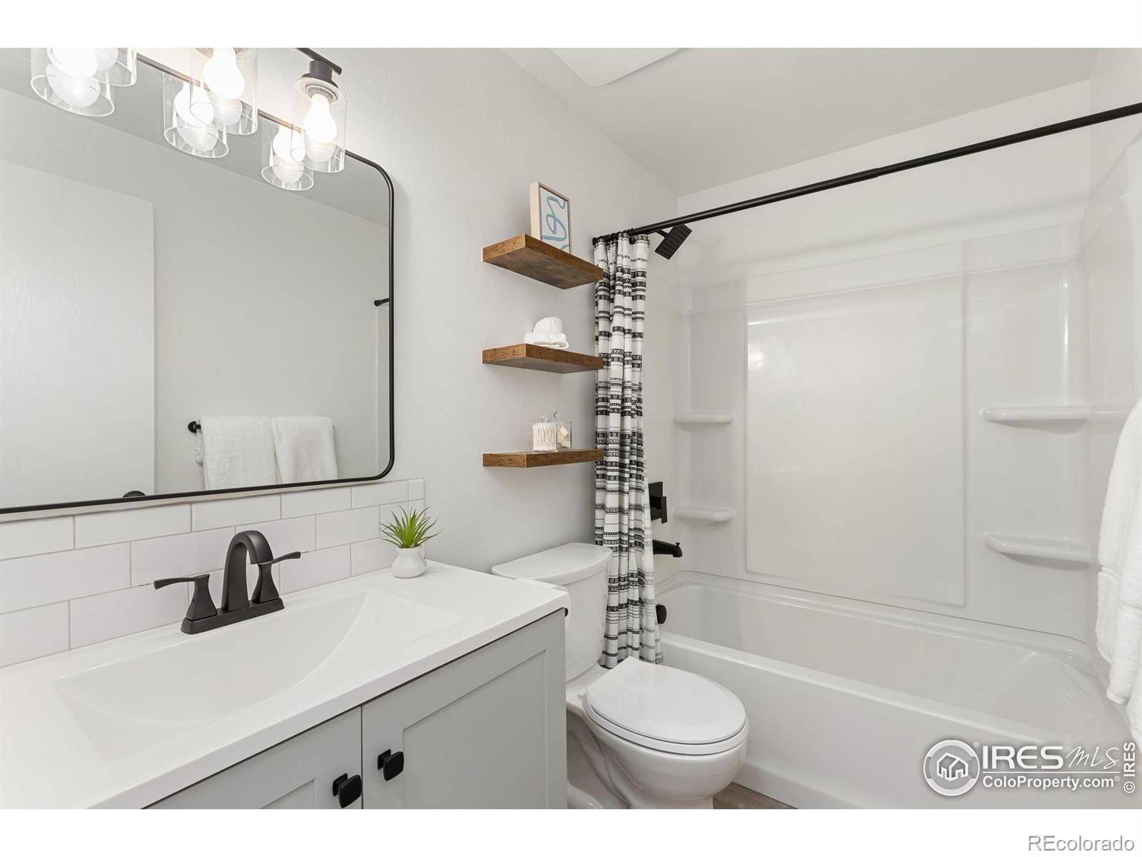 MLS Image #12 for 530  mount evans street,longmont, Colorado