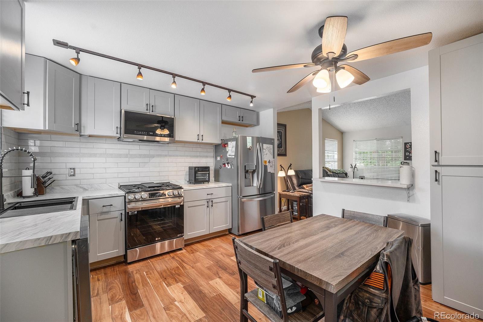 MLS Image #10 for 6189  zenobia court,arvada, Colorado