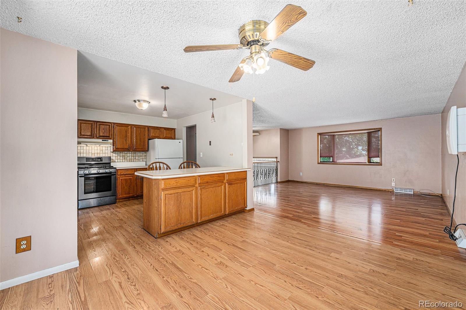 MLS Image #10 for 10171 w 69th avenue,arvada, Colorado