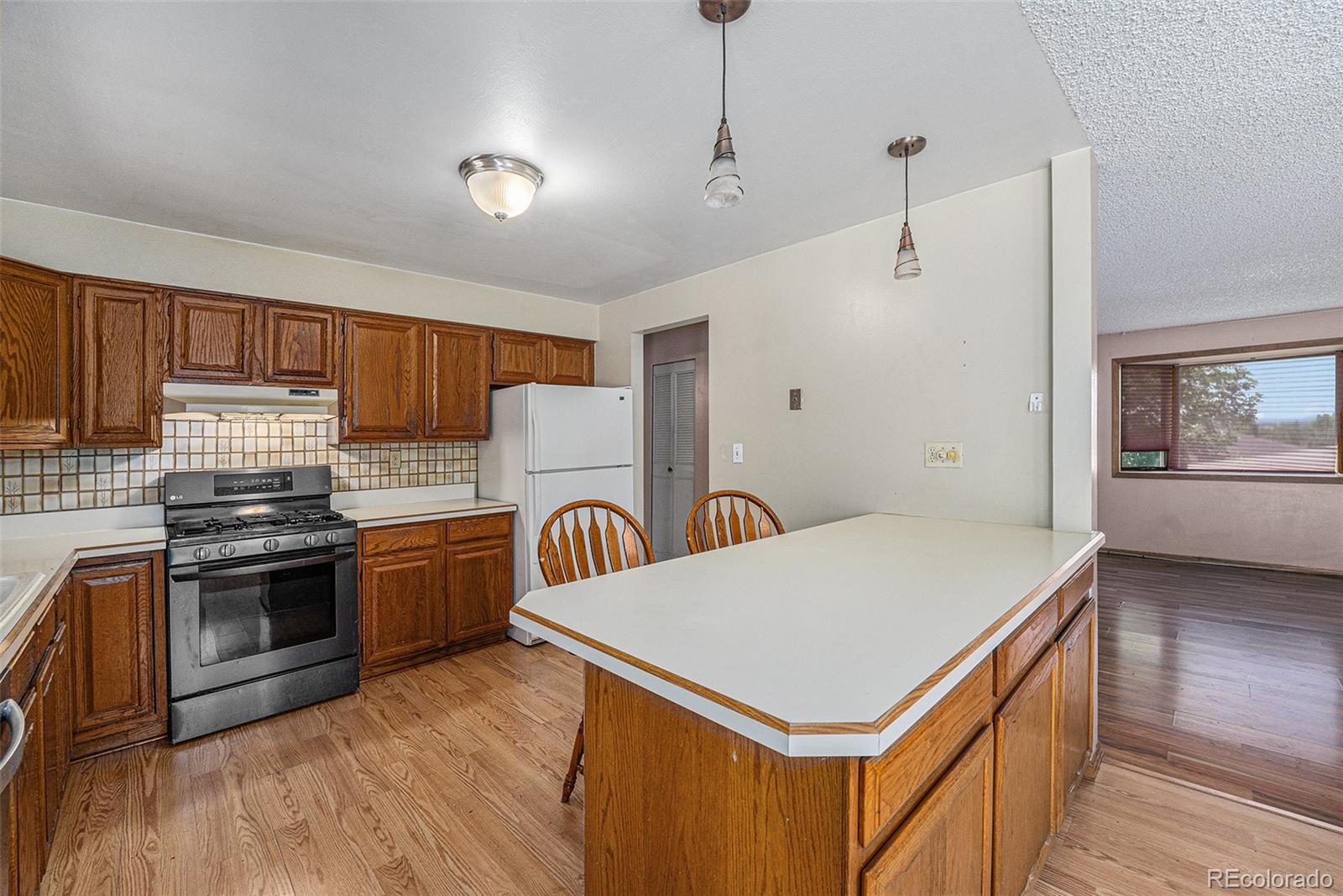 MLS Image #11 for 10171 w 69th avenue,arvada, Colorado