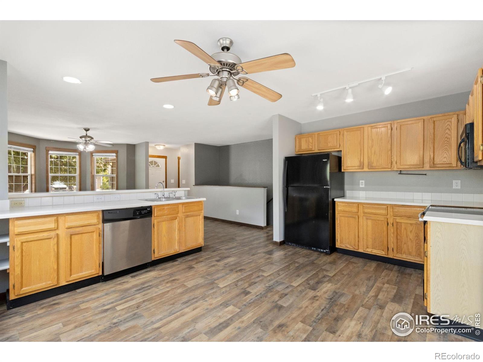 MLS Image #7 for 1012  valley drive,windsor, Colorado