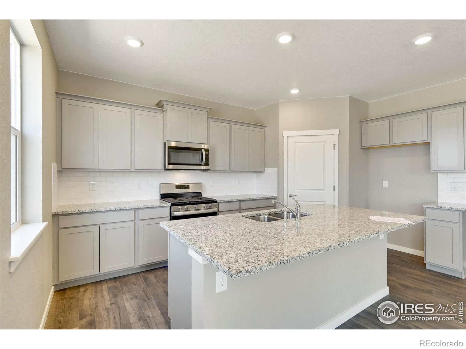 MLS Image #5 for 9910  biscay street,commerce city, Colorado