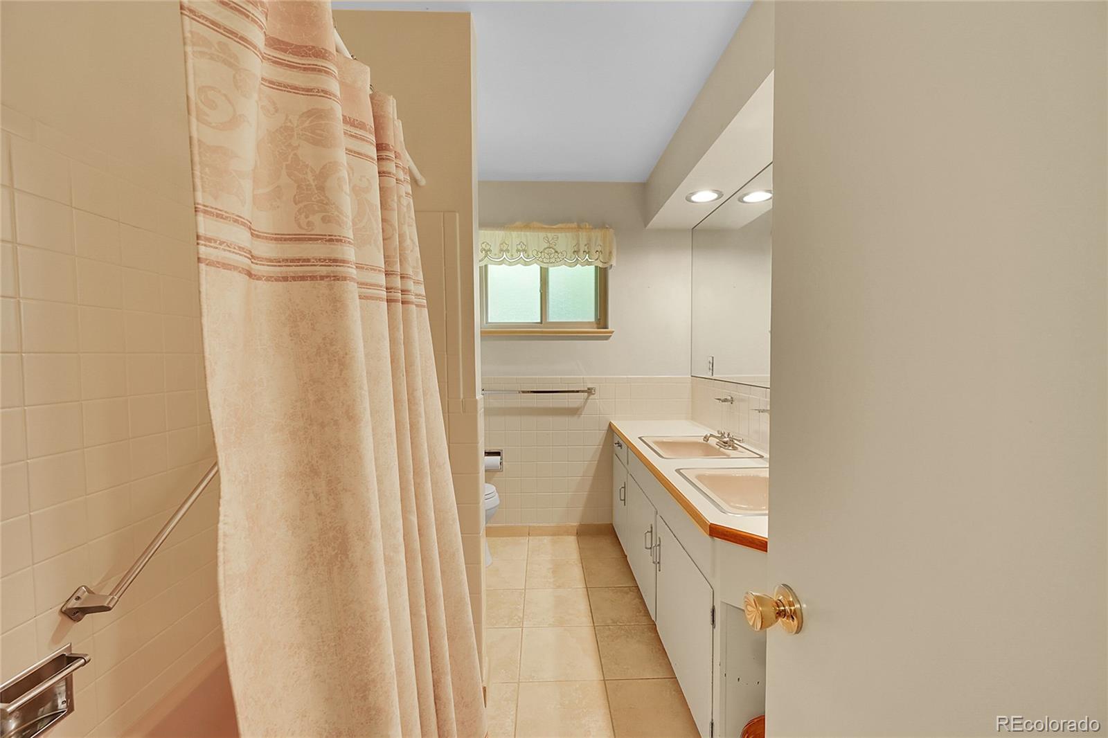 MLS Image #19 for 5850 s sherman way,centennial, Colorado