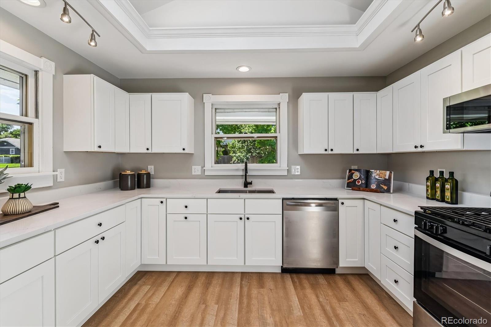 MLS Image #2 for 1895 s emerson street,denver, Colorado