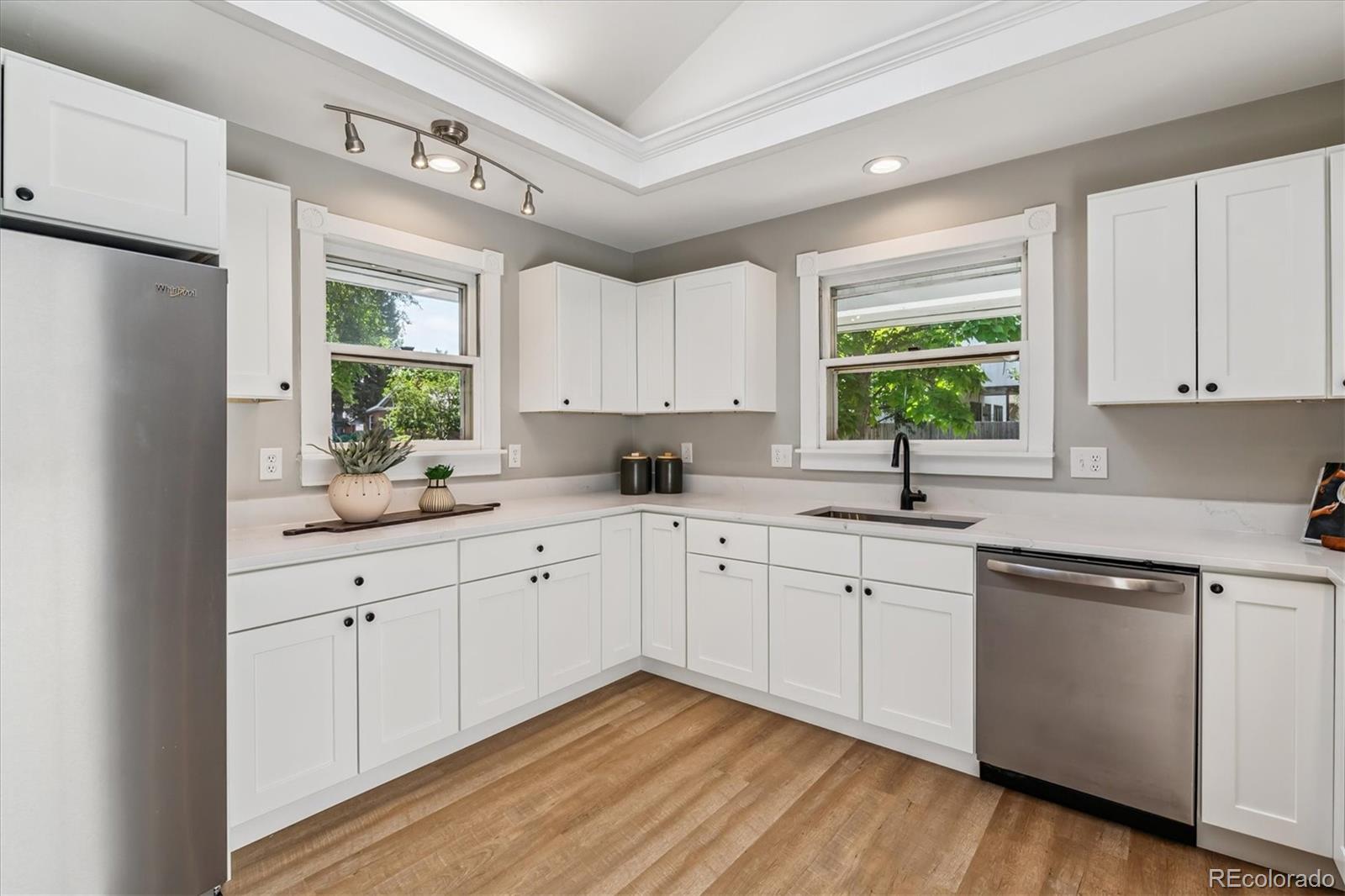 MLS Image #3 for 1895 s emerson street,denver, Colorado