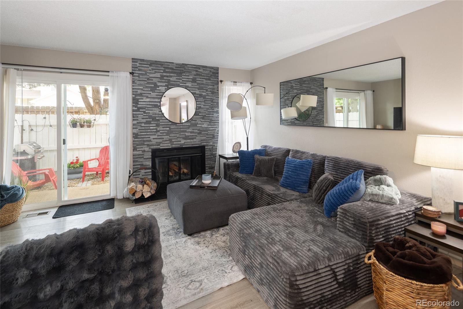 MLS Image #1 for 10587 w maplewood drive,littleton, Colorado