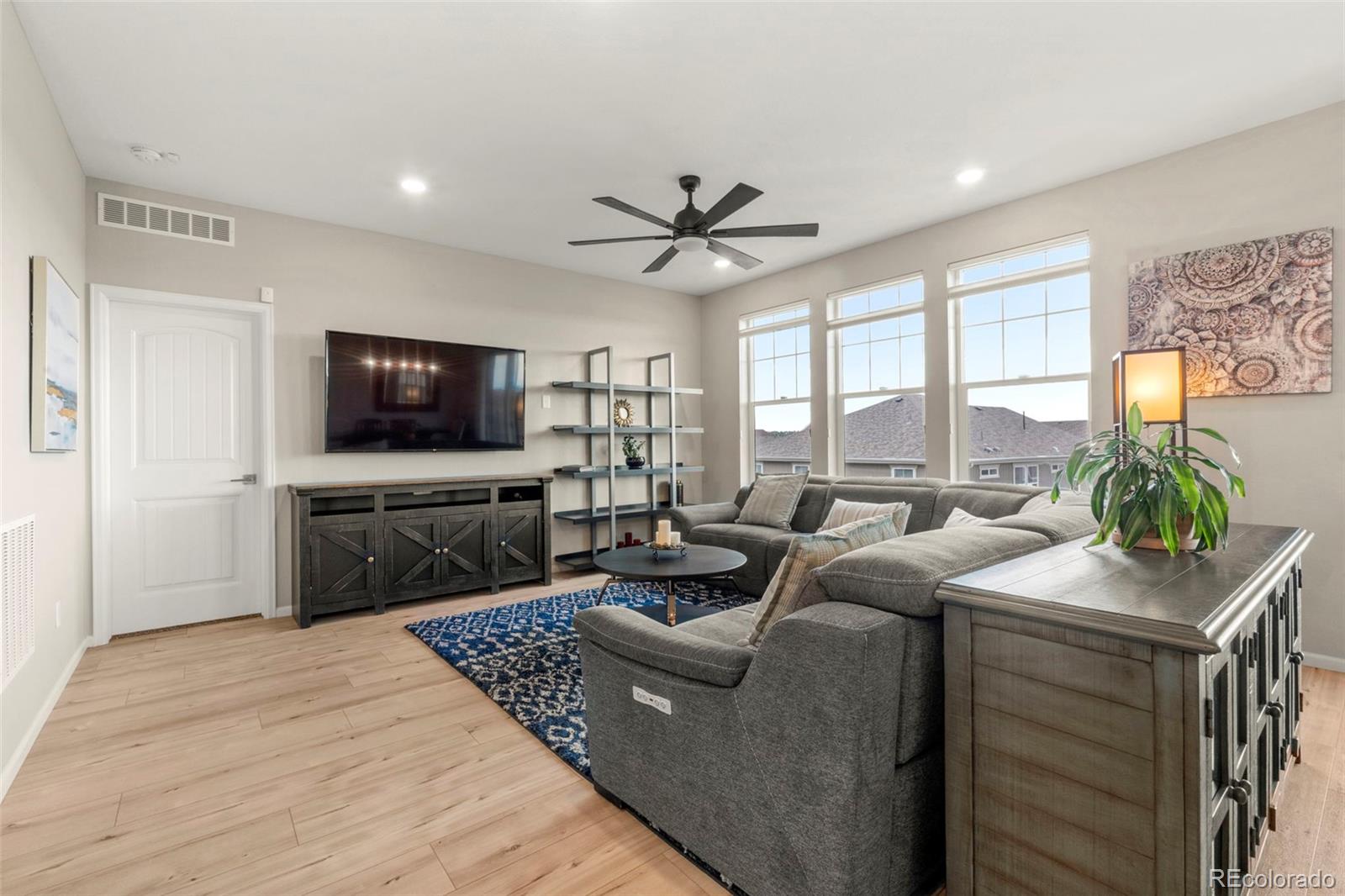 MLS Image #5 for 21426 e stanford avenue,aurora, Colorado