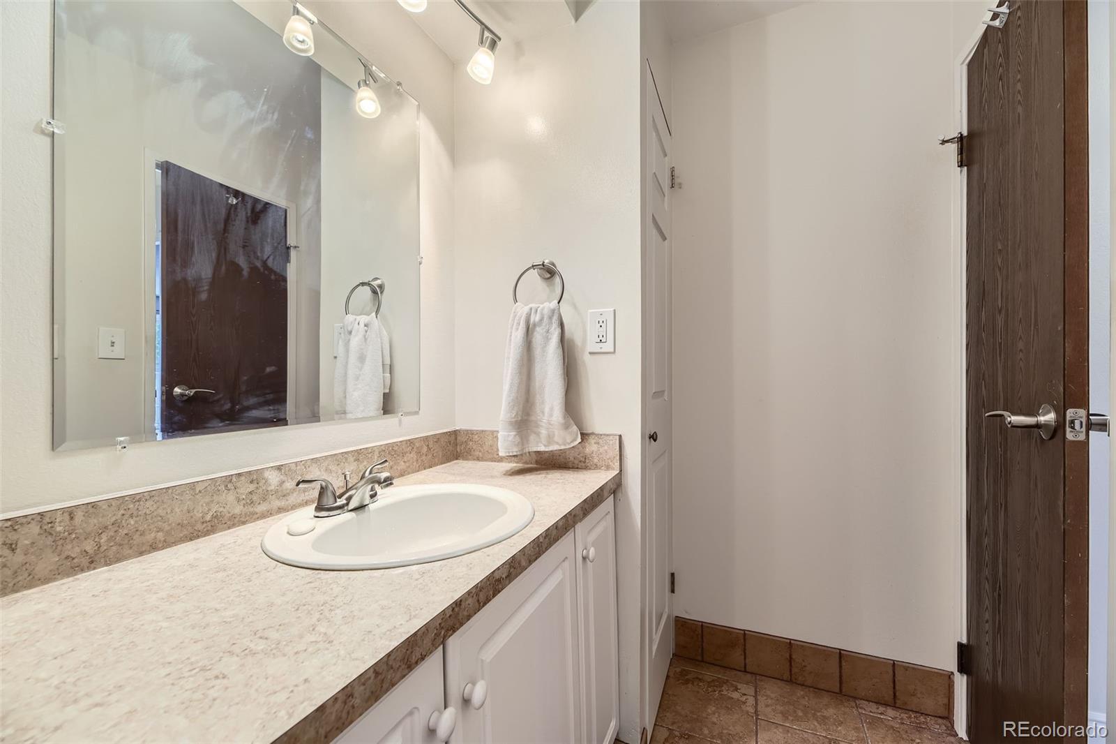 MLS Image #18 for 7020 e girard avenue,denver, Colorado