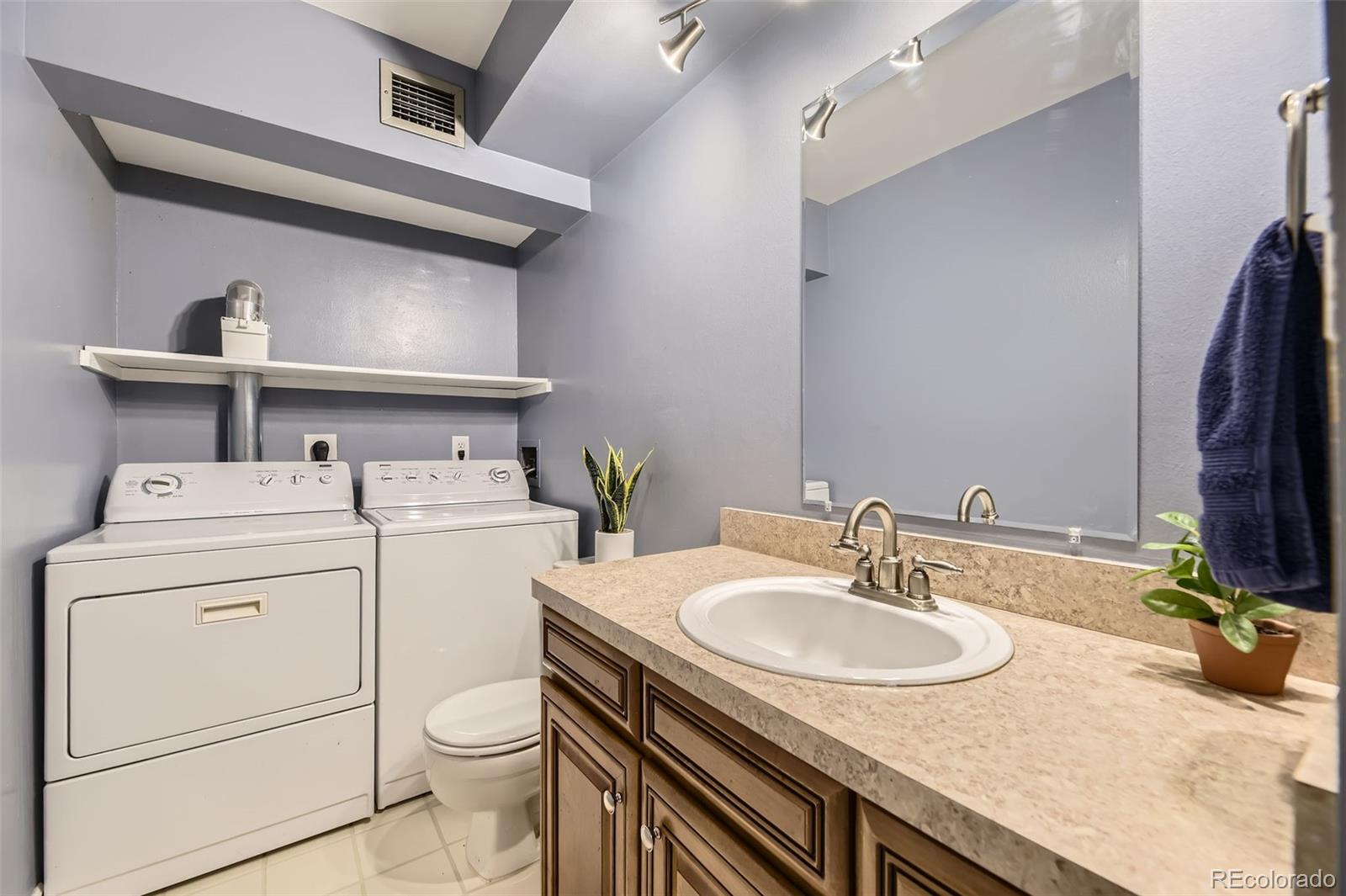 MLS Image #20 for 7020 e girard avenue,denver, Colorado