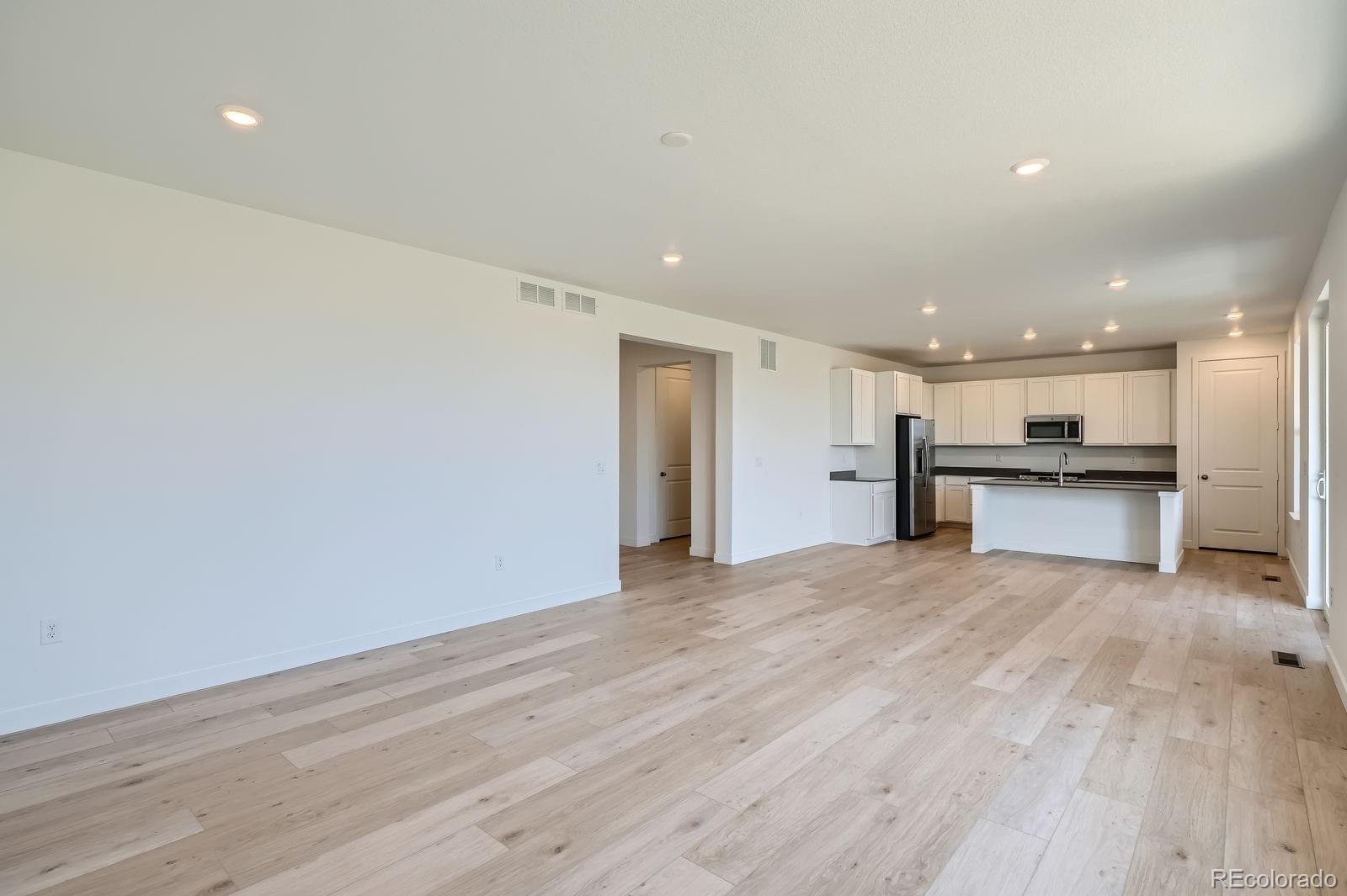 CMA Image for 86  Wooten Avenue,Brighton, Colorado