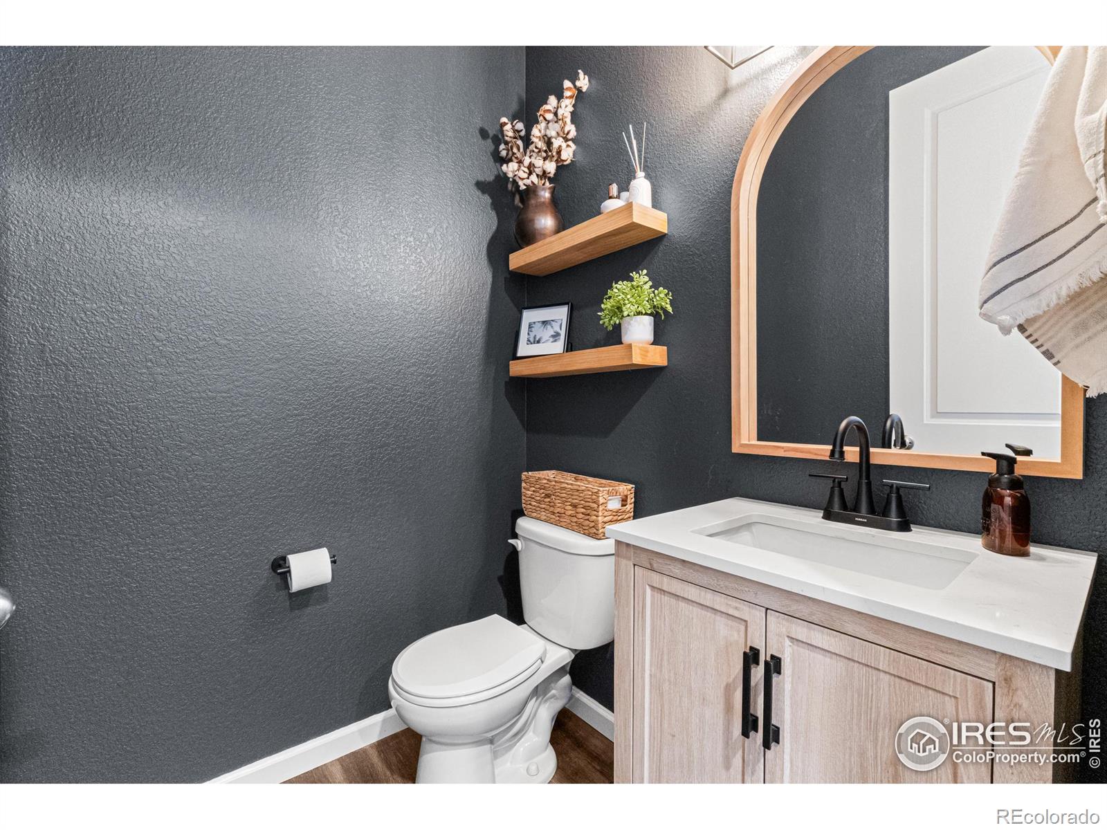 MLS Image #13 for 1585  sorenson drive,windsor, Colorado