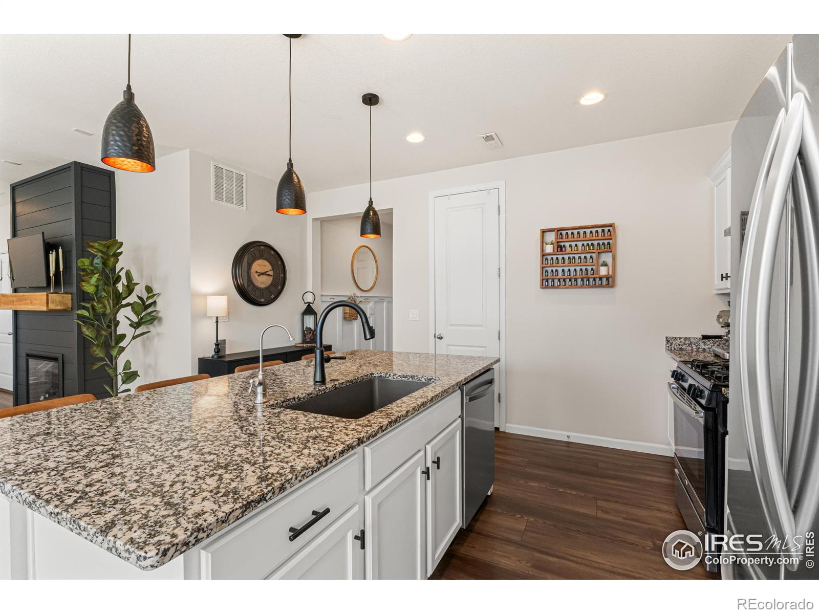 MLS Image #7 for 1585  sorenson drive,windsor, Colorado