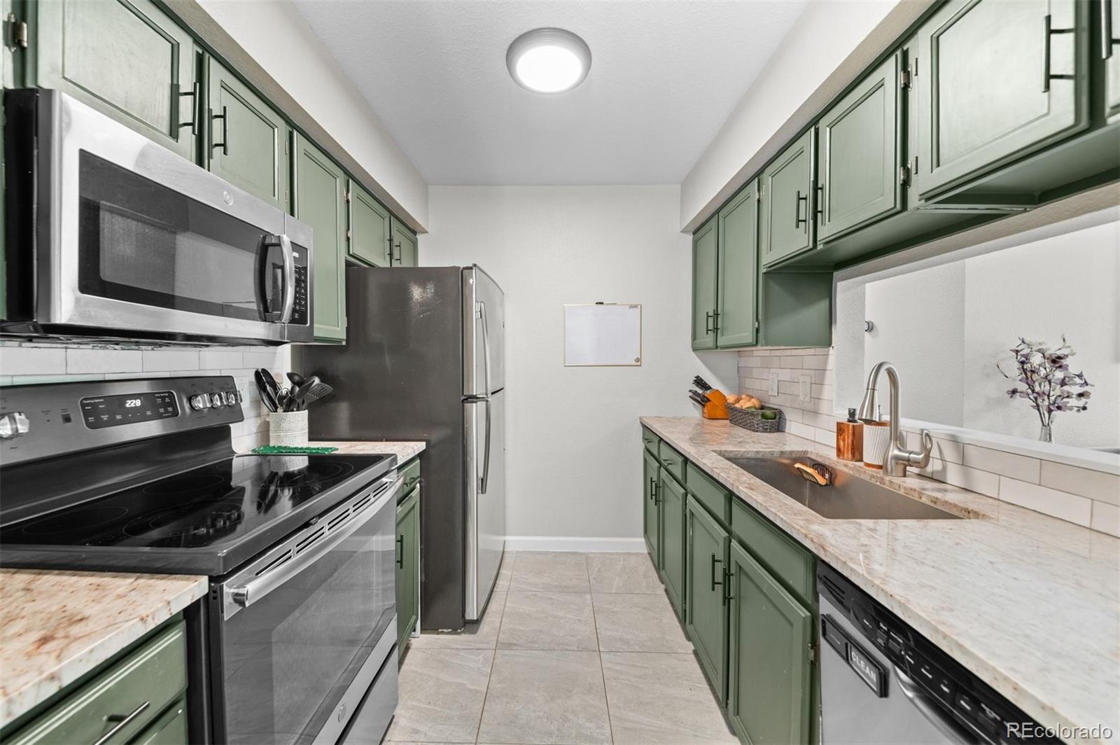 MLS Image #10 for 3600 s pierce street,denver, Colorado