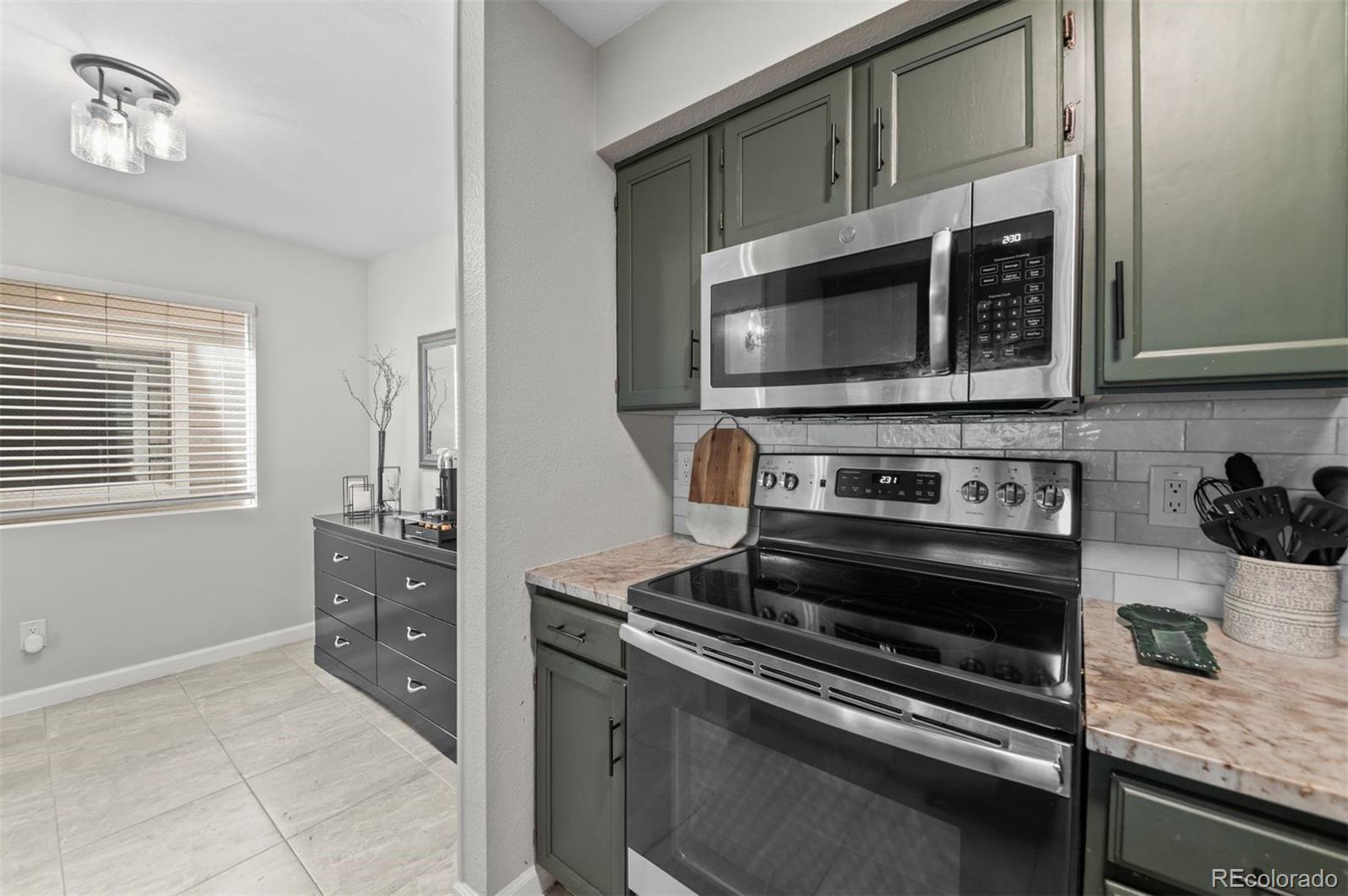 MLS Image #13 for 3600 s pierce street,denver, Colorado
