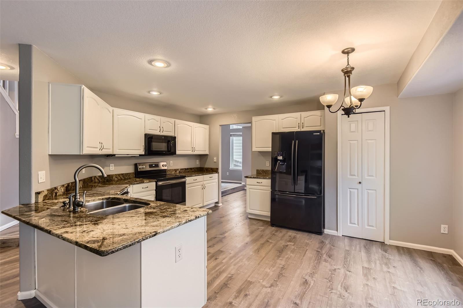 MLS Image #7 for 20481 e mansfield place,aurora, Colorado