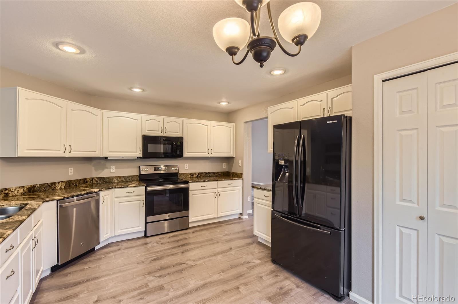 MLS Image #8 for 20481 e mansfield place,aurora, Colorado