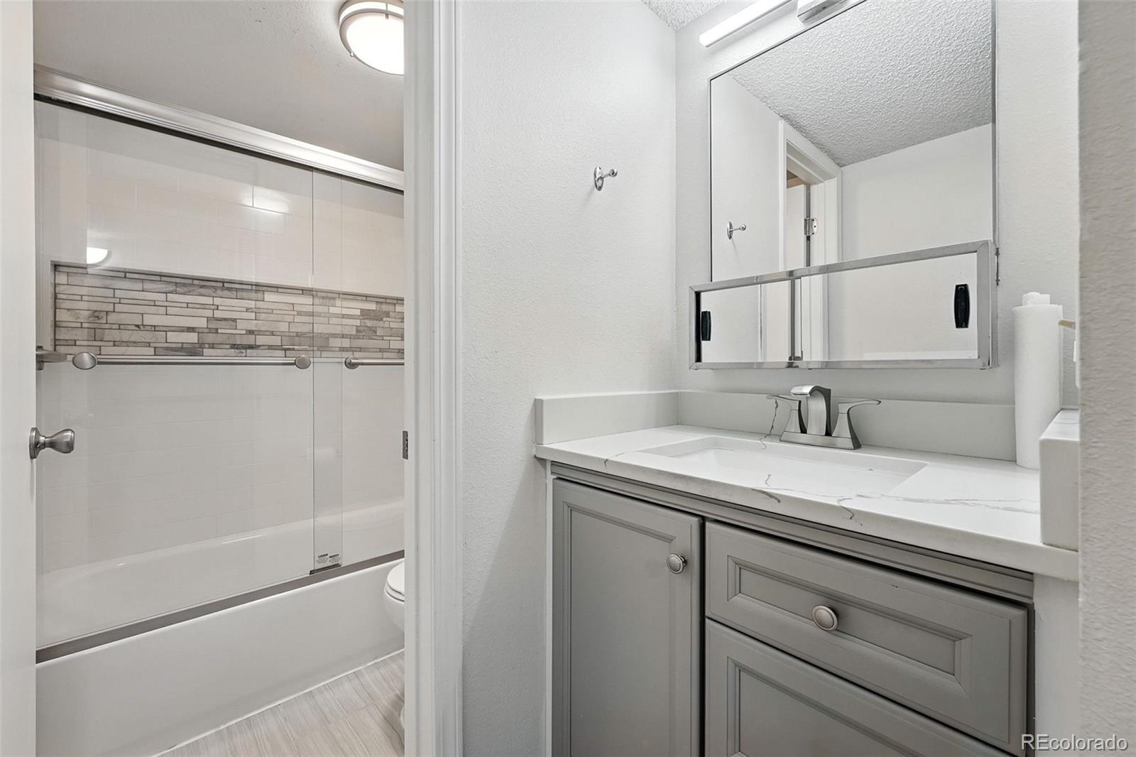MLS Image #27 for 3141 s tamarac drive 301e,denver, Colorado