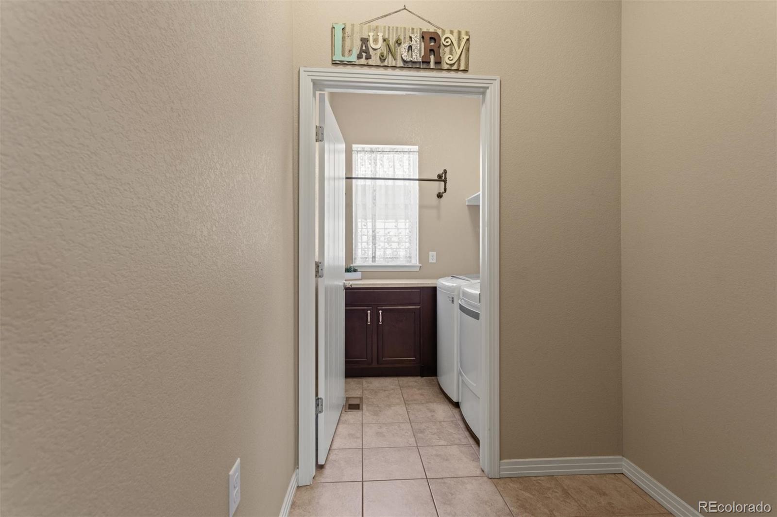 MLS Image #15 for 8272 e 55th place,denver, Colorado