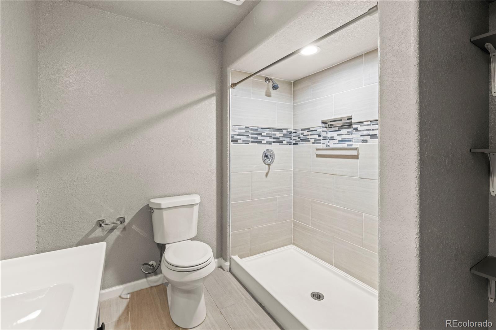 MLS Image #34 for 210  saxony road,johnstown, Colorado