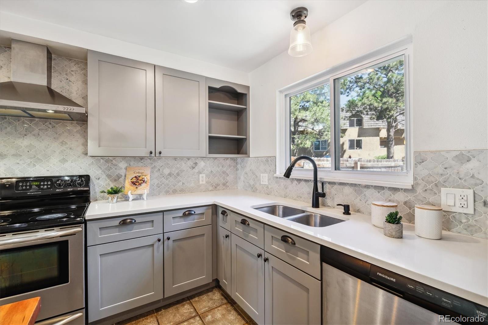 MLS Image #7 for 7372 e princeton avenue,denver, Colorado