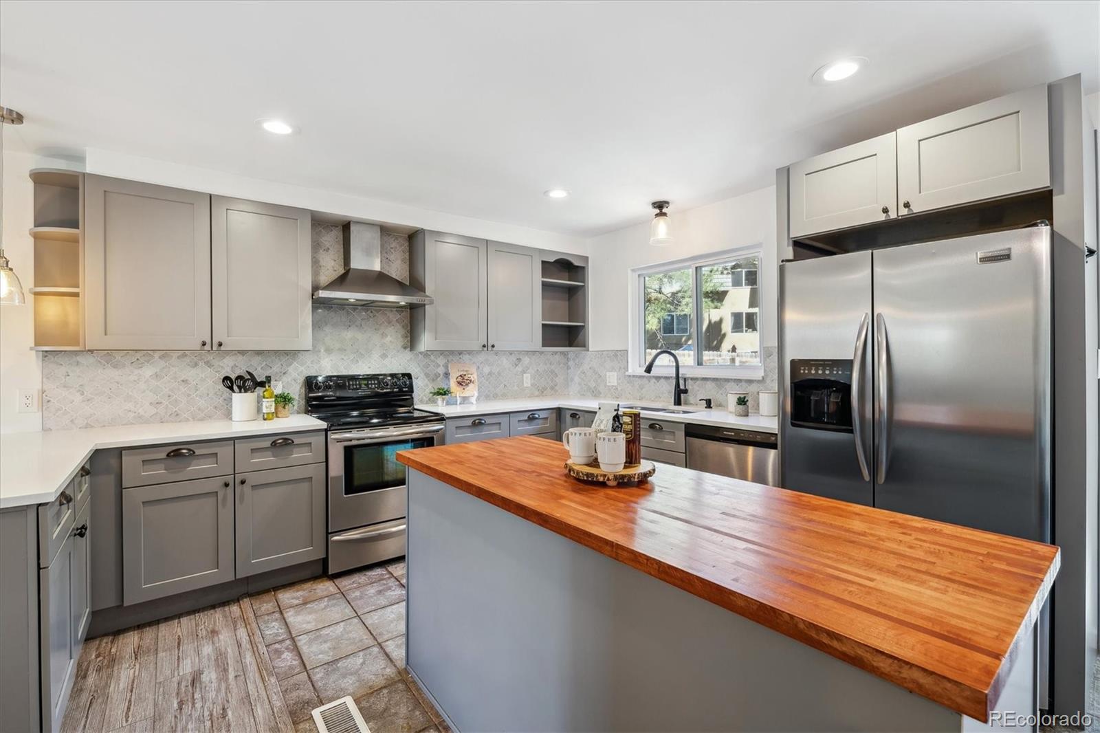 MLS Image #8 for 7372 e princeton avenue,denver, Colorado