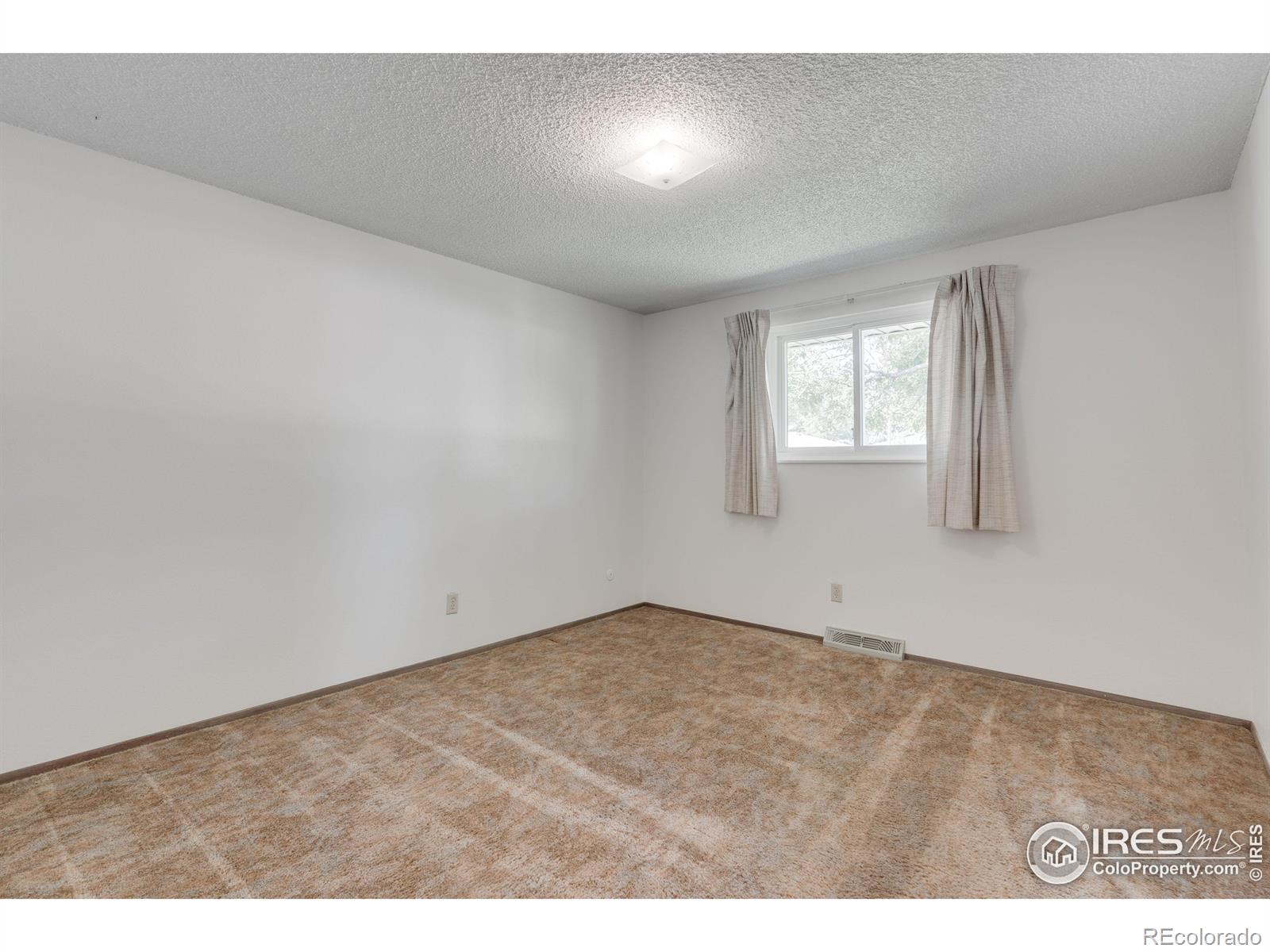 MLS Image #17 for 2442  collyer street,longmont, Colorado