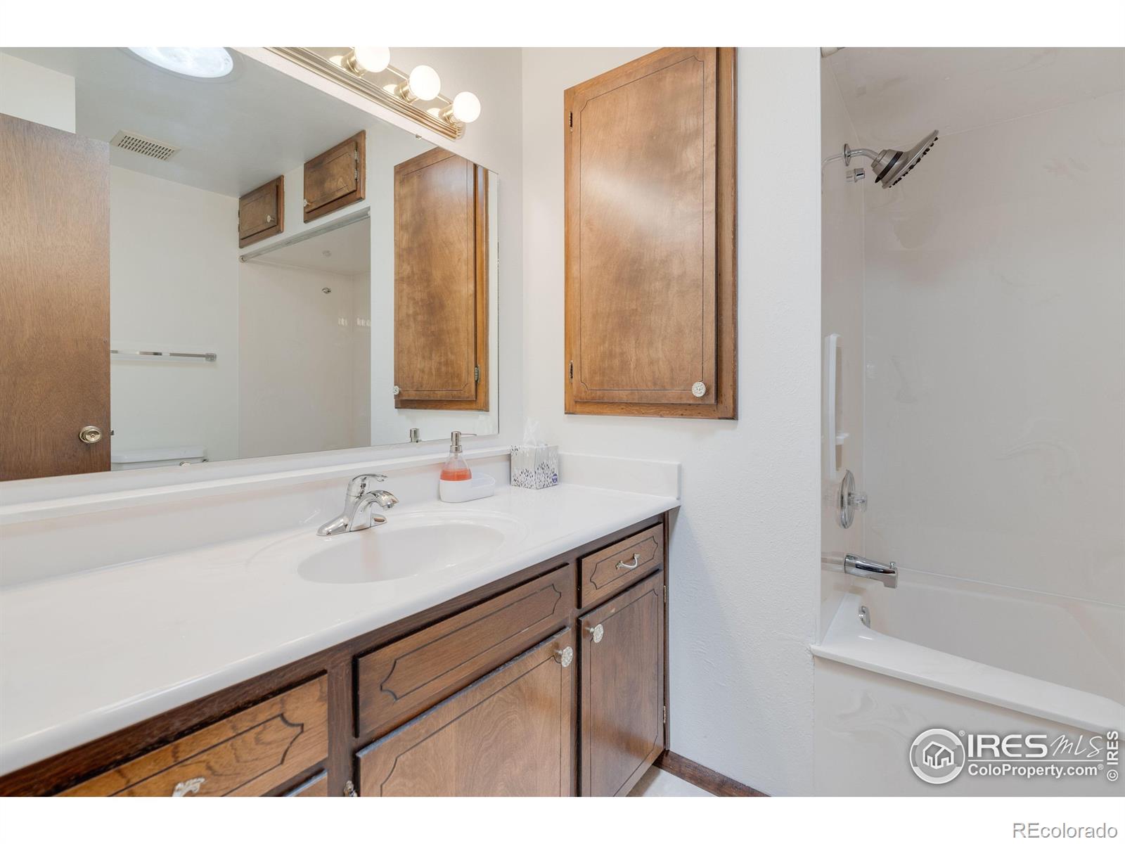 MLS Image #21 for 2442  collyer street,longmont, Colorado