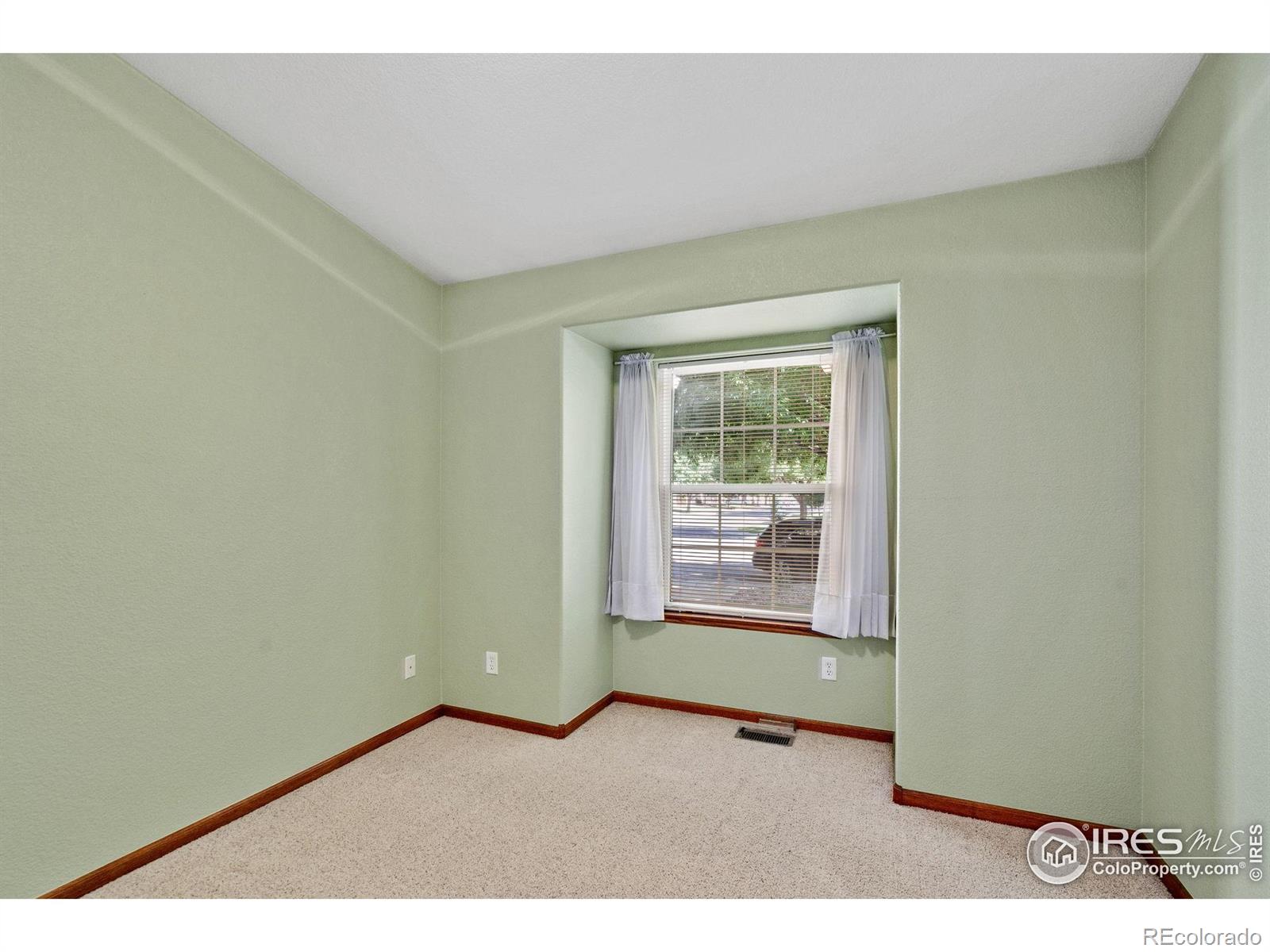MLS Image #23 for 2614  forsythia drive,loveland, Colorado