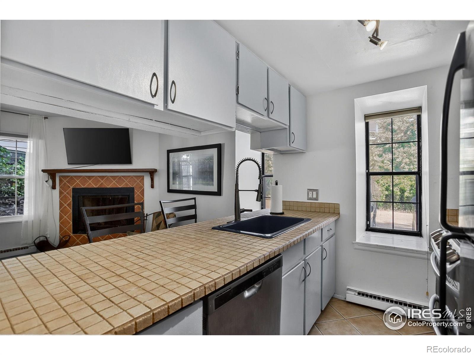 MLS Image #12 for 2279  spruce street,boulder, Colorado
