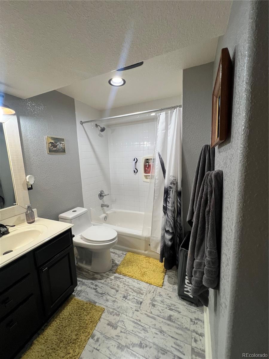 MLS Image #27 for 825  cherokee street,strasburg, Colorado
