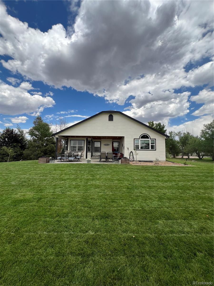 MLS Image #3 for 825  cherokee street,strasburg, Colorado