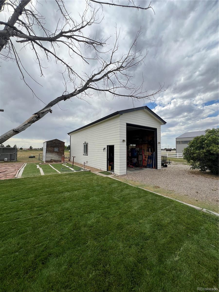 MLS Image #5 for 825  cherokee street,strasburg, Colorado