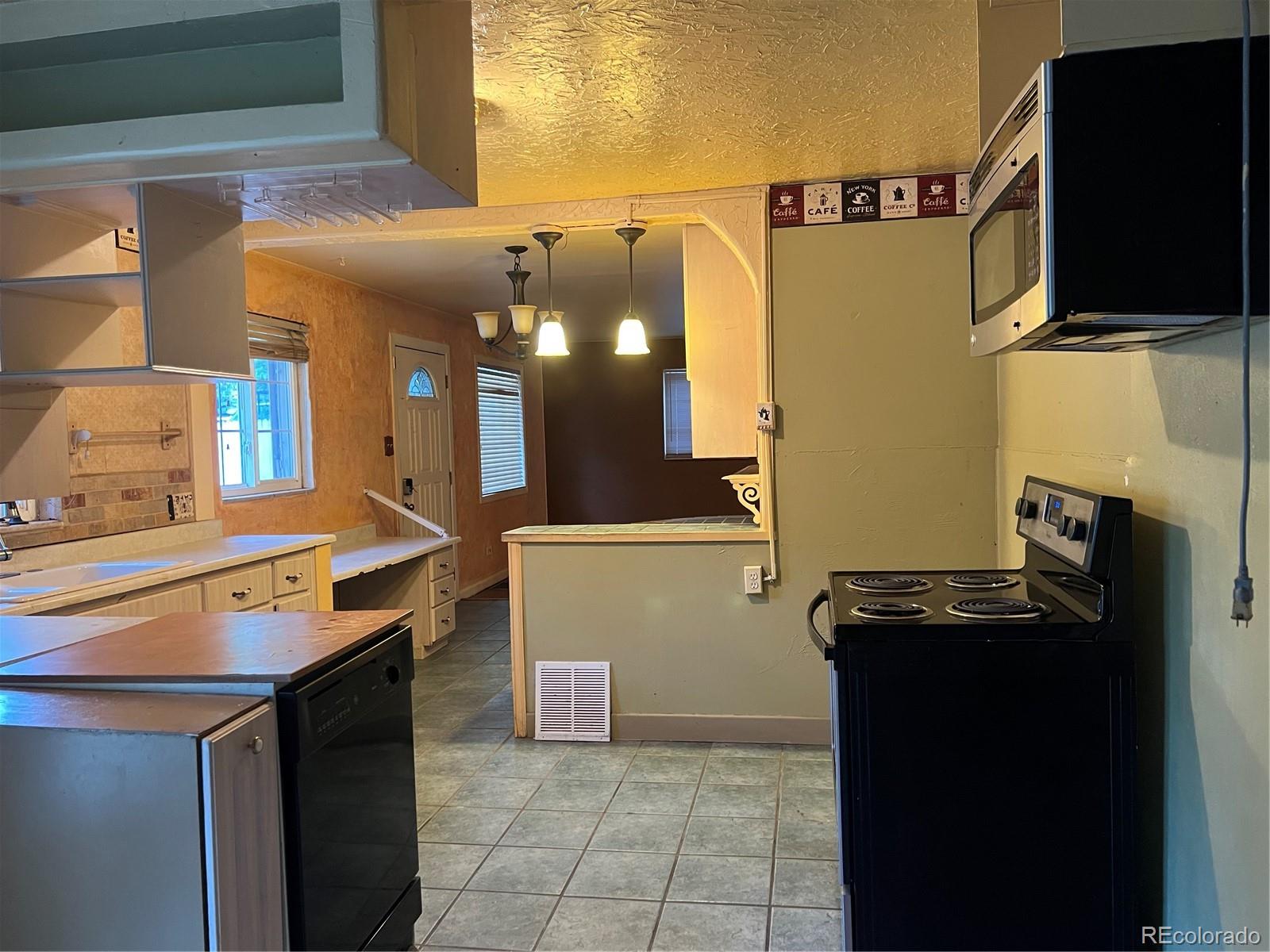 MLS Image #10 for 527 s bryant street,denver, Colorado