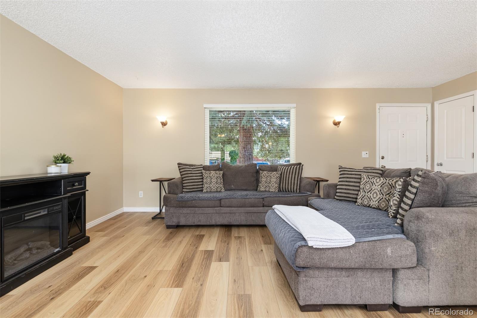 MLS Image #5 for 1246 s telluride street,aurora, Colorado